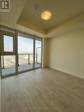 8960 Jane St in Vaughan, ON - Building Photo - Building Photo