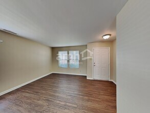 911 Swearngan Ridge Ct in Charlotte, NC - Building Photo - Building Photo