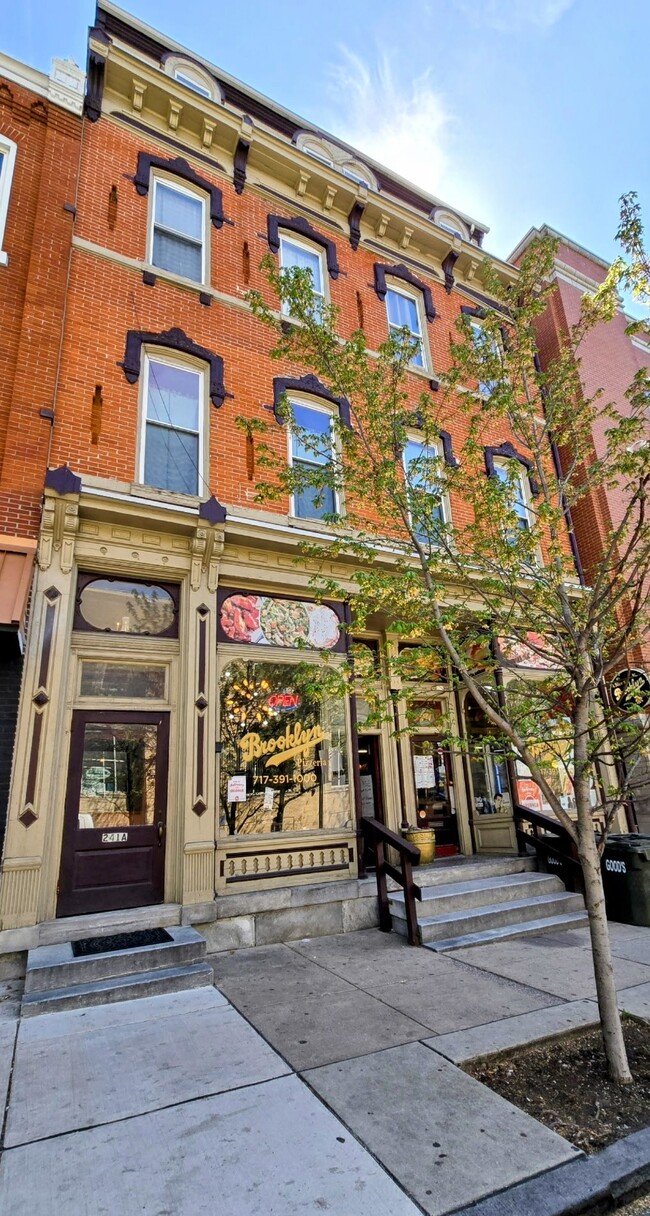 241A N Queen St in Lancaster, PA - Foto de edificio - Building Photo