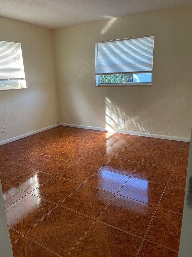 424 NE 44th St in Deerfield Beach, FL - Building Photo - Building Photo
