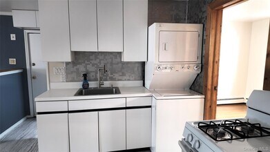 3249 Barkley Ave in Bronx, NY - Building Photo - Building Photo