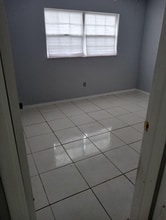 819 13th Ave NW in Largo, FL - Building Photo - Building Photo