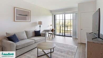 2200 Progress Pkwy in Schaumburg, IL - Building Photo - Building Photo