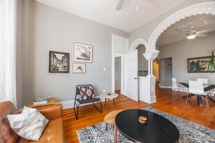 908 S Bell Ave, Unit 2 in Chicago, IL - Building Photo