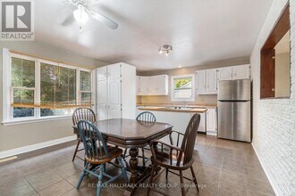 426 Blake Blvd in Ottawa, ON - Building Photo - Building Photo