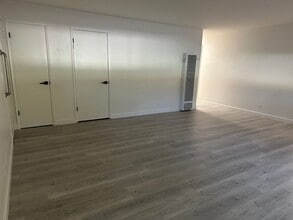 5200 Snow Dr in San Jose, CA - Building Photo - Building Photo