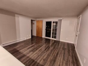 172 Perry Ave, Unit 3 in Worcester, MA - Building Photo - Building Photo