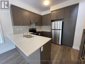 1170 Lloyd Landing in Milton, ON - Building Photo - Building Photo