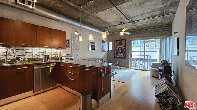 property at 645 W 9th St