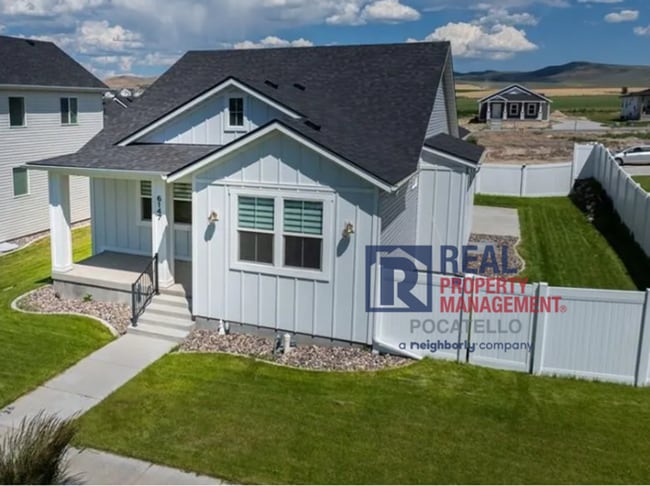 6147 Beacon Ln in Chubbuck, ID - Building Photo - Building Photo