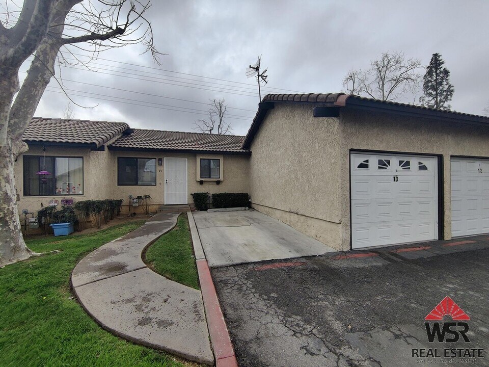 9505 Arlington Ave in Riverside, CA - Building Photo