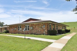 Missouri Hills Apartments **WAIT LIST** in Marthasville, MO - Building Photo - Building Photo