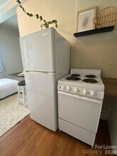 823 Central Ave, Unit 6 in Charlotte, NC - Foto de edificio - Building Photo