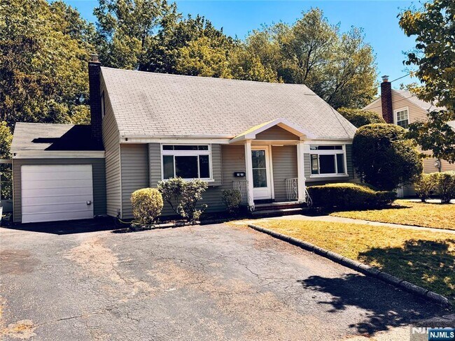 property at 19 15th St