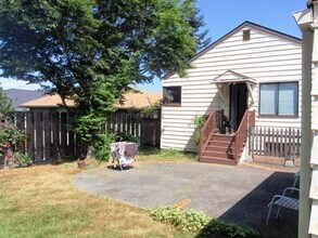 549 NE 89th St in Seattle, WA - Building Photo - Building Photo