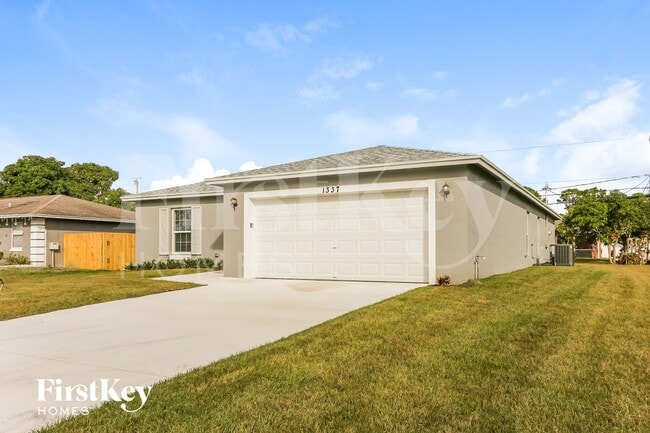 1337 SW Goodman Ave, Unit 205 in Port St. Lucie, FL - Building Photo - Building Photo