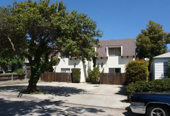 1746 Oliver Ave in San Diego, CA - Building Photo - Building Photo