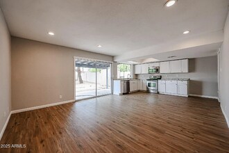 3016 W Libby St in Phoenix, AZ - Building Photo - Building Photo