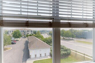 1299 Corporate Dr, Unit FL2-ID1873A in Westbury, NY - Building Photo - Building Photo