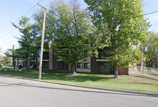 Park West Apartments in St. Louis Park, MN - Building Photo - Building Photo