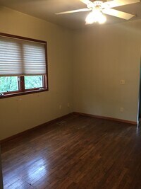 331 W Pleasant St, Unit Lower photo'