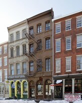 106 Chestnut St in Philadelphia, PA - Building Photo