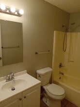 4932 4th St in Zephyrhills, FL - Building Photo - Building Photo