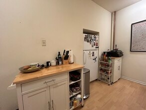 2554 W Eastwood Ave, Unit 1 in Chicago, IL - Building Photo - Building Photo