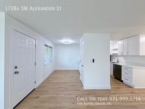 17284 SW Alexander St in Beaverton, OR - Building Photo - Building Photo