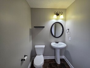 677 Fox Hound Dr in Clarksville, TN - Building Photo - Building Photo