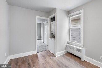 243 Conover St in Burlington, NJ - Building Photo - Building Photo