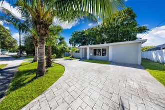 924 N 30th Rd in Hollywood, FL - Building Photo - Building Photo