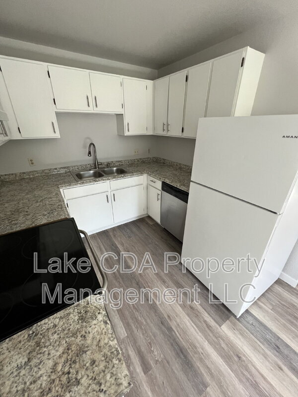 property at 1099 Woolsey Dr