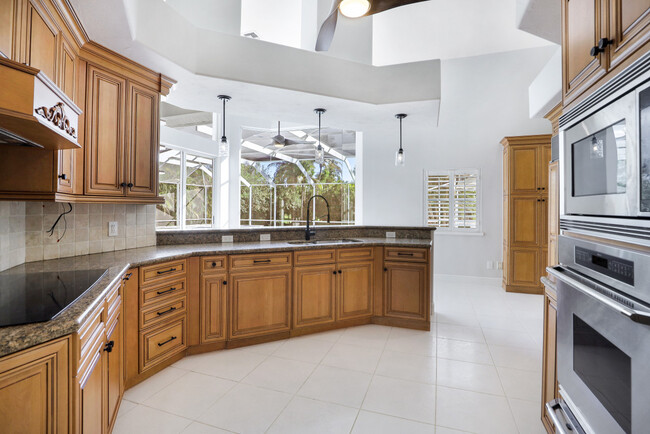 188 Price St in Naples, FL - Building Photo - Interior Photo