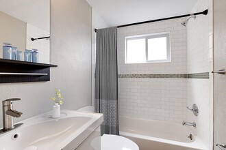Topaz Apartments in Denver, CO - Building Photo - Building Photo