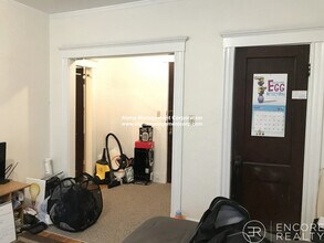 17-19 Washington St. Unit 402 in Malden, MA - Foto de edificio - Building Photo