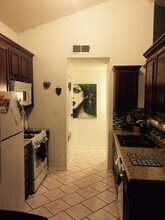 1568 Dick Mayers Dr in El Paso, TX - Foto de edificio - Building Photo