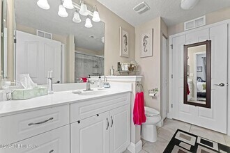 10435 Mid Town Pkwy in Jacksonville, FL - Building Photo - Building Photo