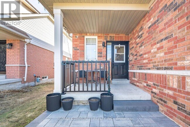 7 Baxter St in Bowmanville, ON - Building Photo - Building Photo
