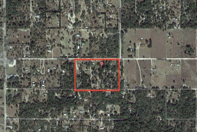 16302-16414 Platinum Dr in Spring Hill, FL - Foto de edificio - Building Photo