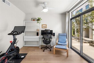 4524 Ayla Ln in Los Angeles, CA - Foto de edificio - Building Photo