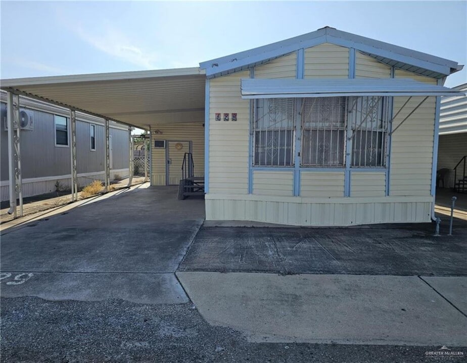 129 Whisper Meadows Ln in Donna, TX - Building Photo