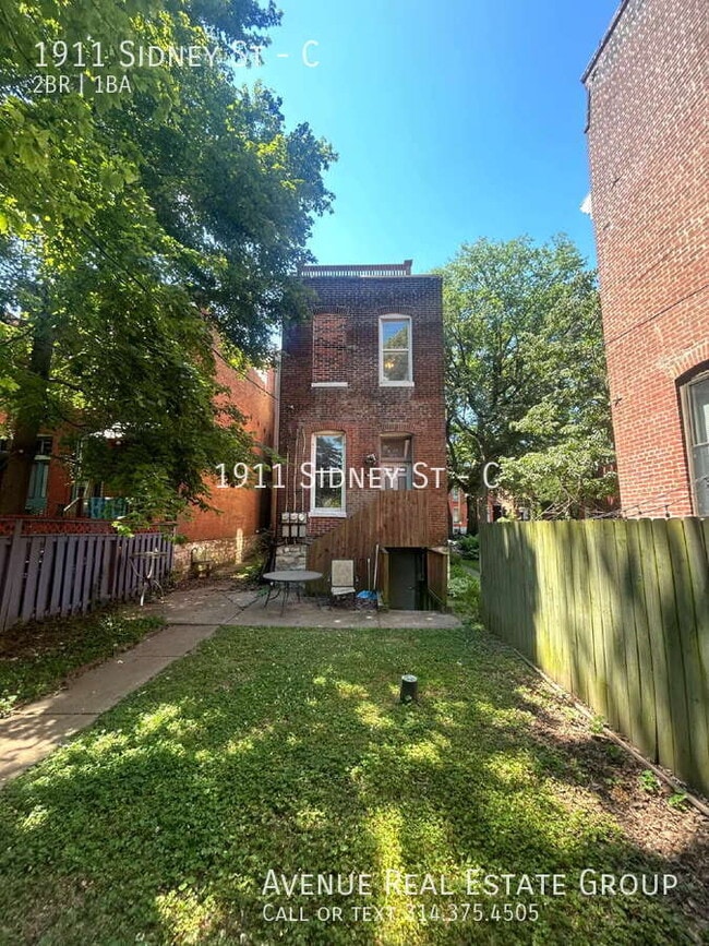 1911 Sidney St in St. Louis, MO - Building Photo - Building Photo