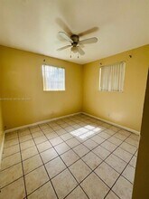 125 NW 12th Ave in Dania Beach, FL - Building Photo - Building Photo