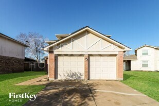 9310 Westacre Pl in Houston, TX - Building Photo