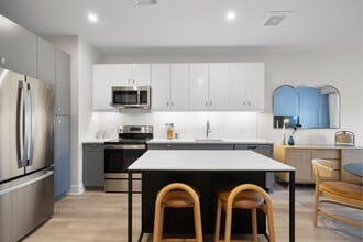 The District at 15Fifteen in Parsippany, NJ - Foto de edificio - Building Photo