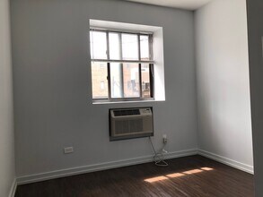 6134 N Kenmore Ave-Unit -209 in Chicago, IL - Foto de edificio - Building Photo