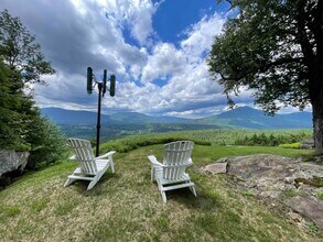 21 Valley View Rd in Winhall, VT - Building Photo - Building Photo