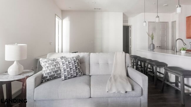 1711 Caroline St, Unit 412