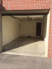 28017 Hopkins Dr in Novi, MI - Building Photo - Building Photo